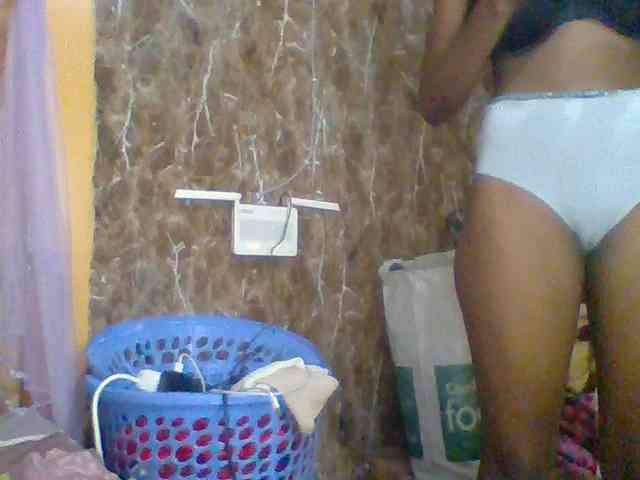 Sexyebonyxx webcam