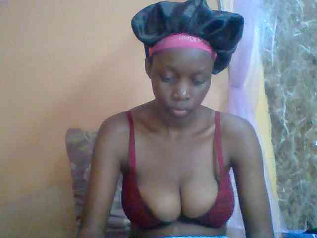 Sexyebonyxx webcam