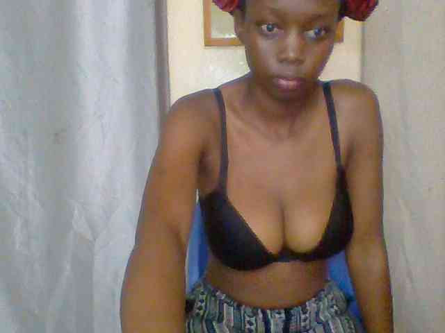 Sexyebonyxx webcam