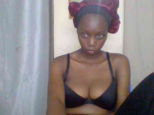 Sexyebonyxx webcam