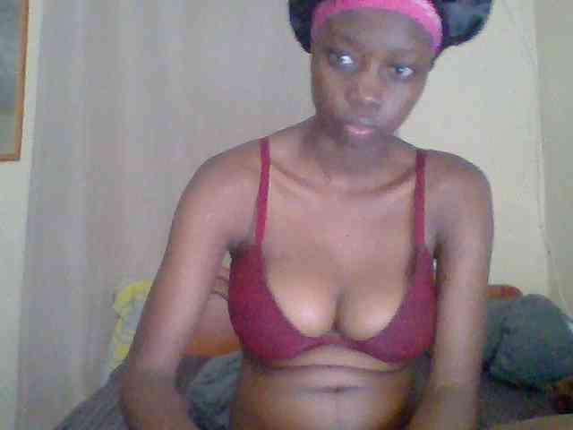 Sexyebonyxx webcam