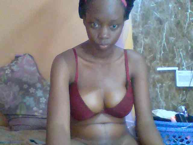 Sexyebonyxx webcam