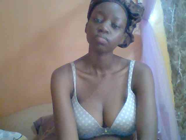 Sexyebonyxx webcam