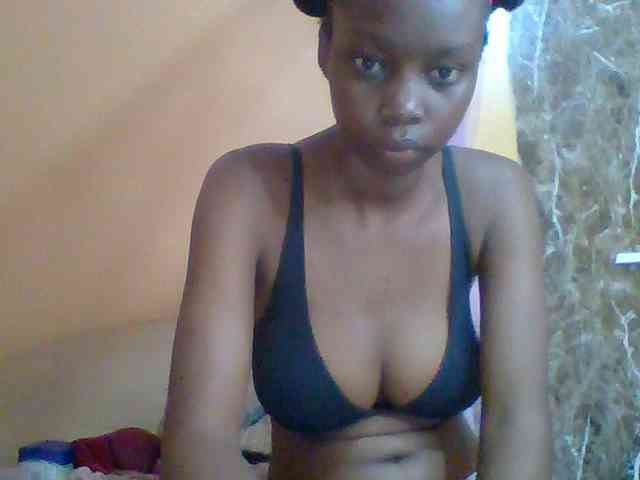 Modèle: Sexyebonyxx