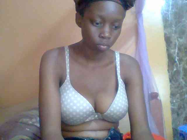 Sexyebonyxx webcam