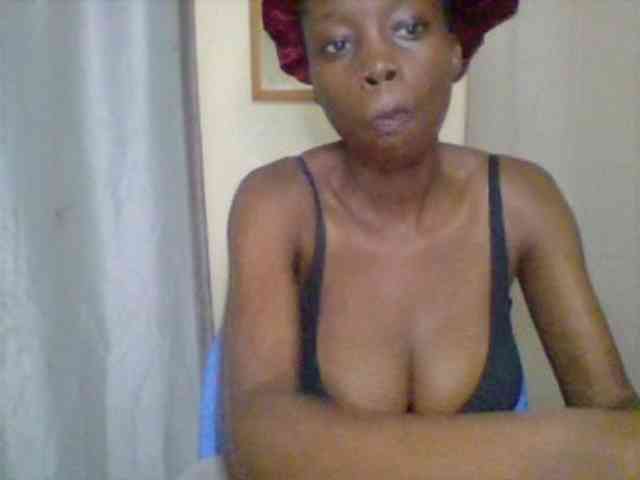Sexyebonyxx webcam