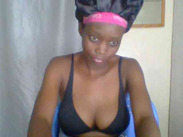 Essyknight Live Webcam on BongaCams