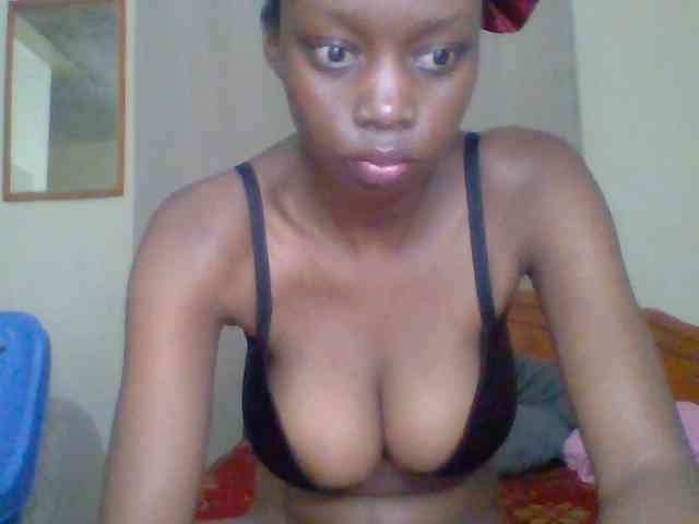 Modèle: Sexyebonyxx