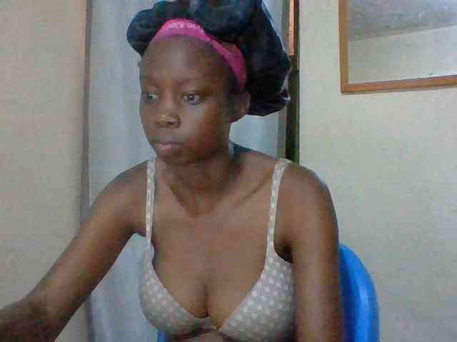 Sexyebonyxx webcam