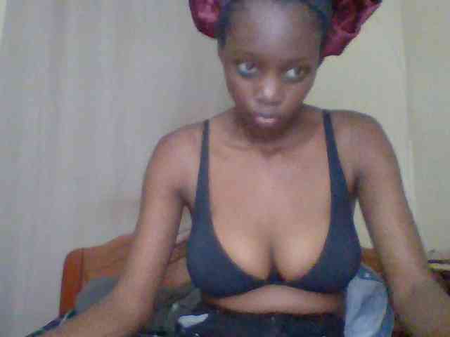 Sexyebonyxx webcam