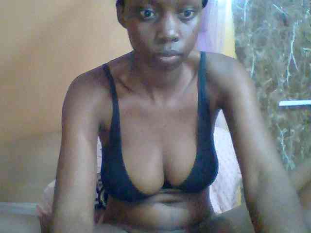 Modèle: Sexyebonyxx