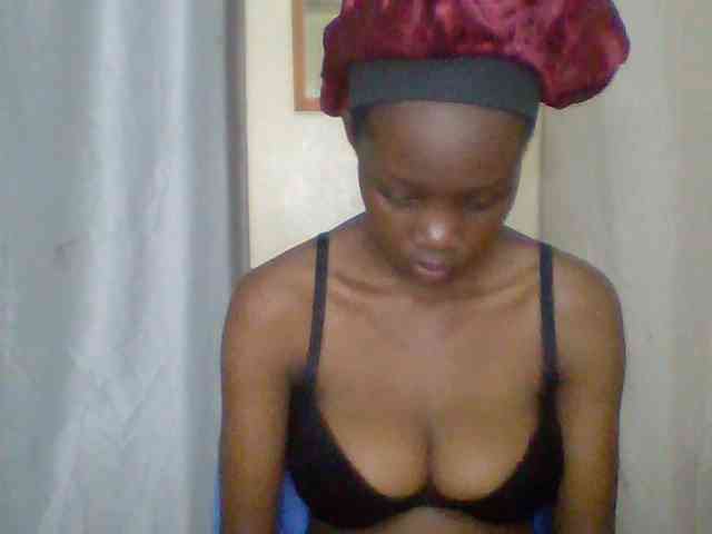 Sexyebonyxx webcam