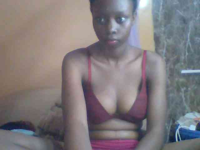 Modèle: Sexyebonyxx