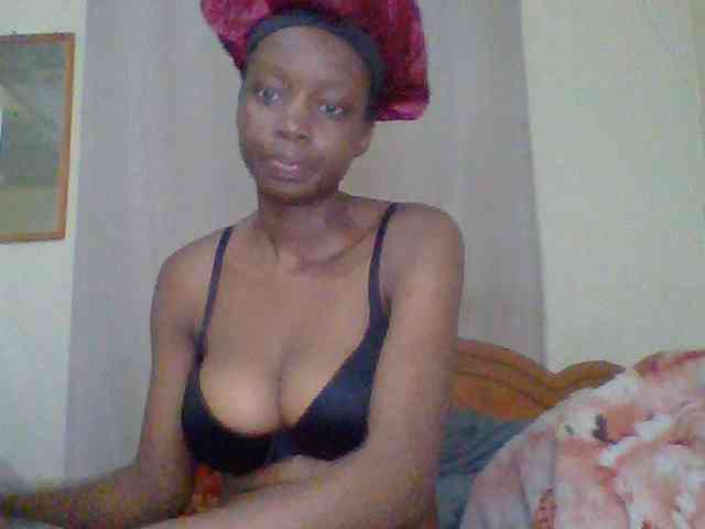 Modèle: Sexyebonyxx