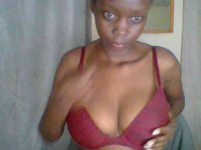 Modèle: Sexyebonyxx