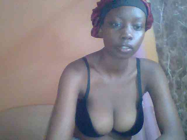 Modèle: Sexyebonyxx