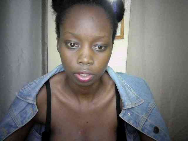 Sexyebonyxx webcam