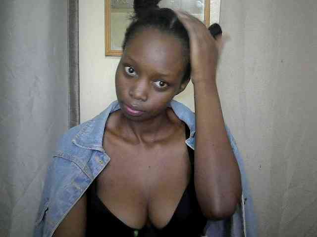 Sexyebonyxx webcam