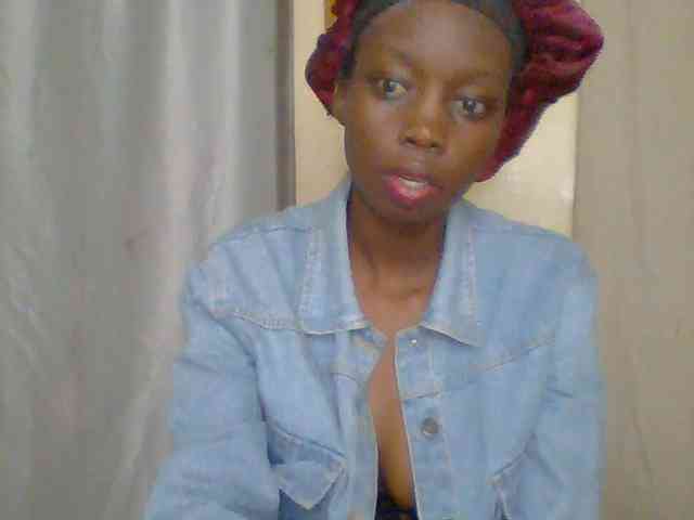 Sexyebonyxx webcam