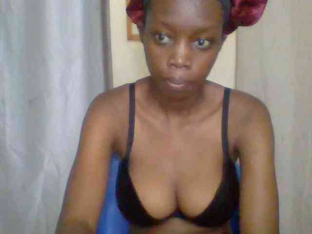 Modèle: Sexyebonyxx