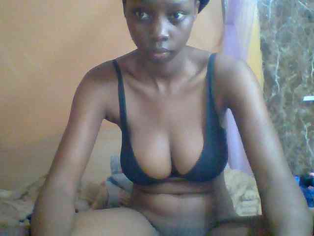 Modèle: Sexyebonyxx