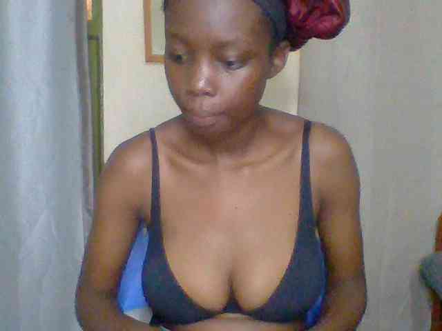 Sexyebonyxx webcam