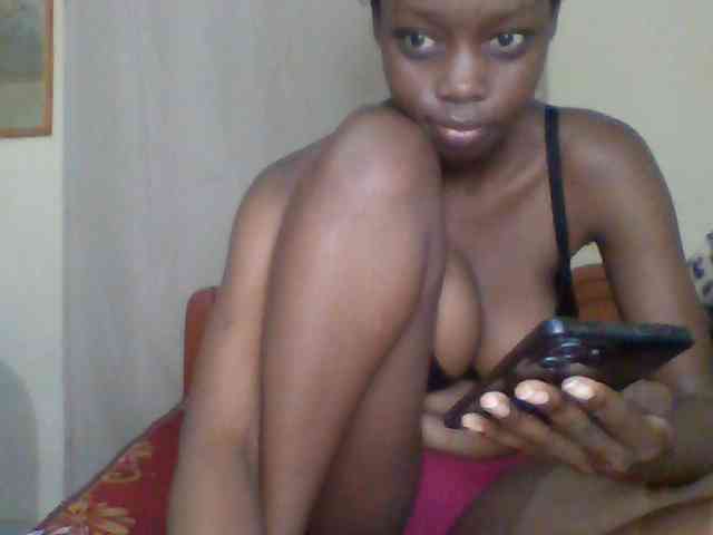 Sexyebonyxx webcam