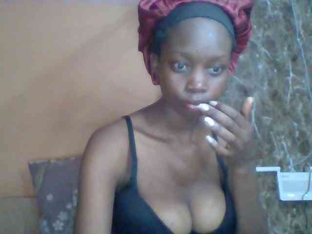 Modèle: Sexyebonyxx