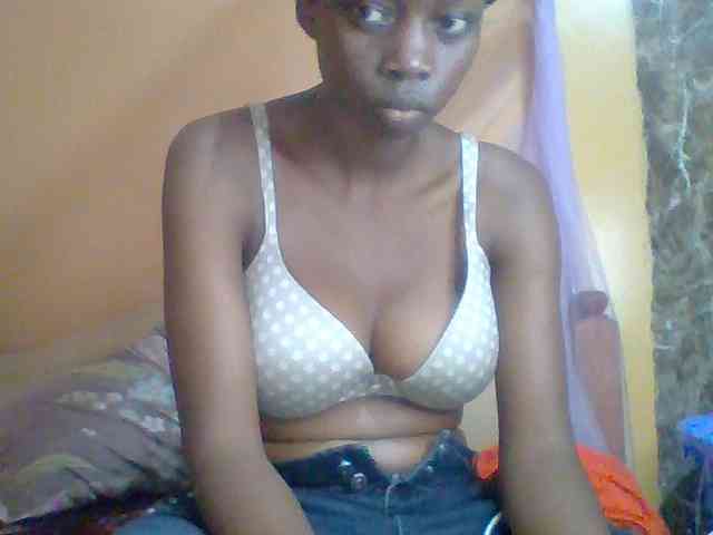 Modèle: Sexyebonyxx