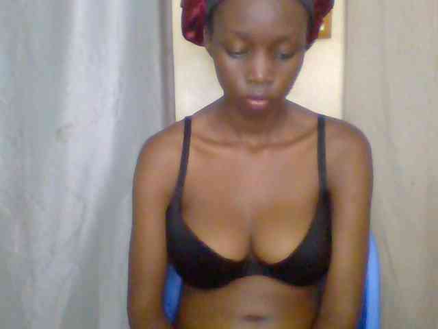 Sexyebonyxx webcam