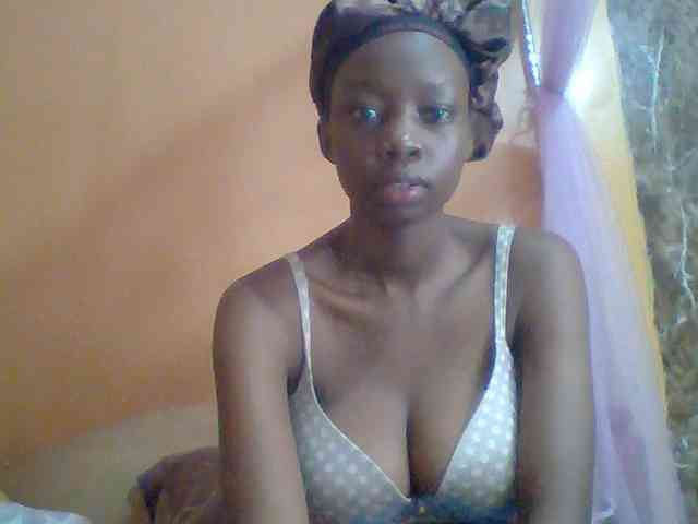 Sexyebonyxx webcam