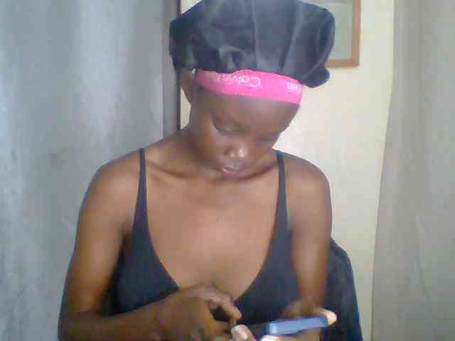 Sexyebonyxx webcam