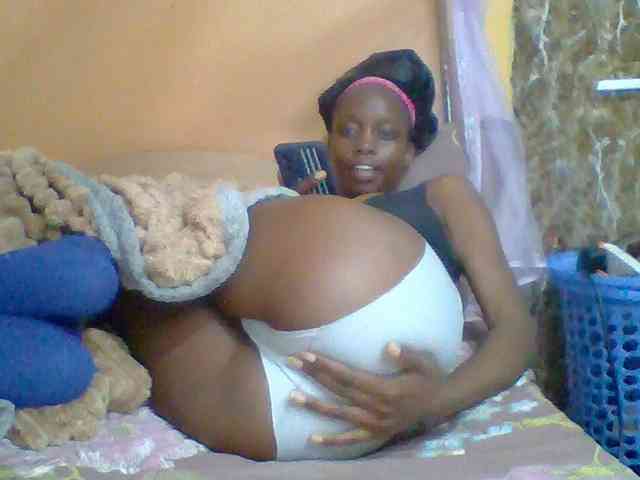 Essyknight Live Webcam on BongaCams