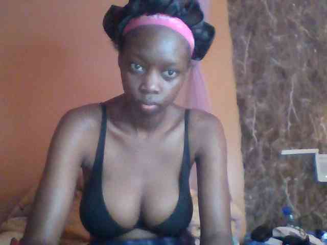 Sexyebonyxx webcam