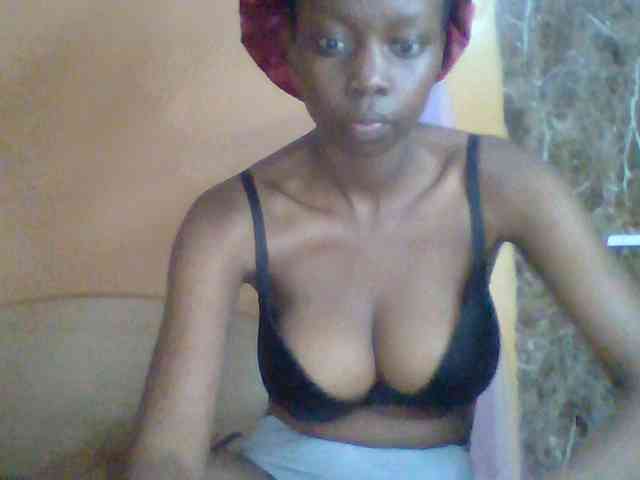 Modèle: Sexyebonyxx