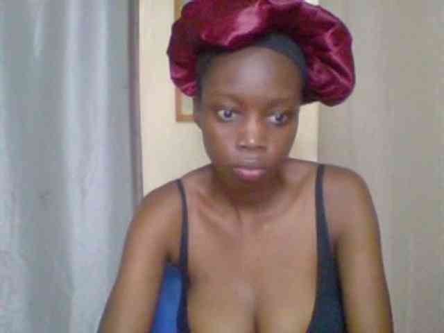 Modèle: Sexyebonyxx