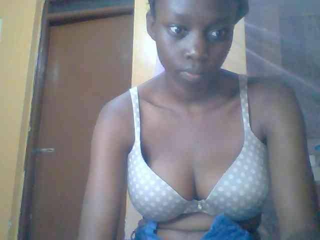Sexyebonyxx webcam