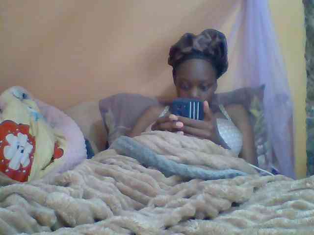 Sexyebonyxx webcam