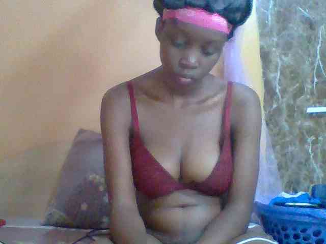 Sexyebonyxx webcam