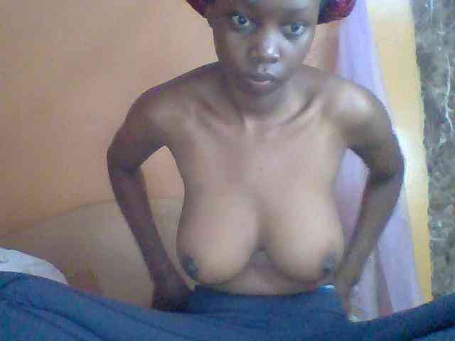 Sexyebonyxx webcam