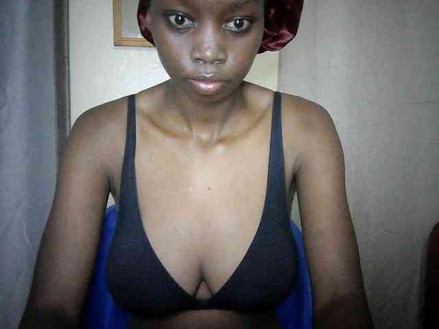 Sexyebonyxx webcam