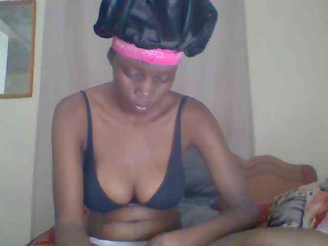 Essyknight Live Webcam on BongaCams