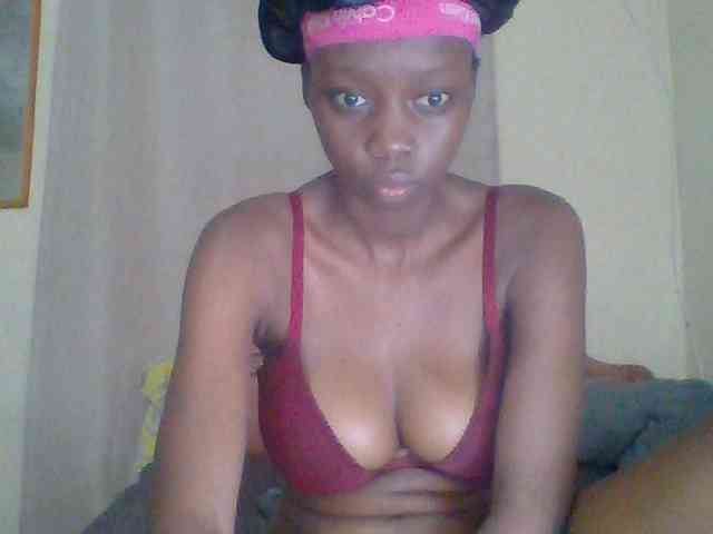 Sexyebonyxx webcam
