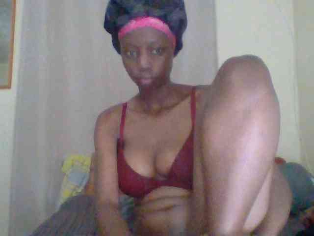 Sexyebonyxx webcam