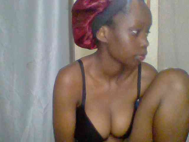 Sexyebonyxx webcam