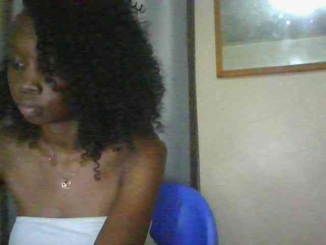Sexyebonyxx webcam