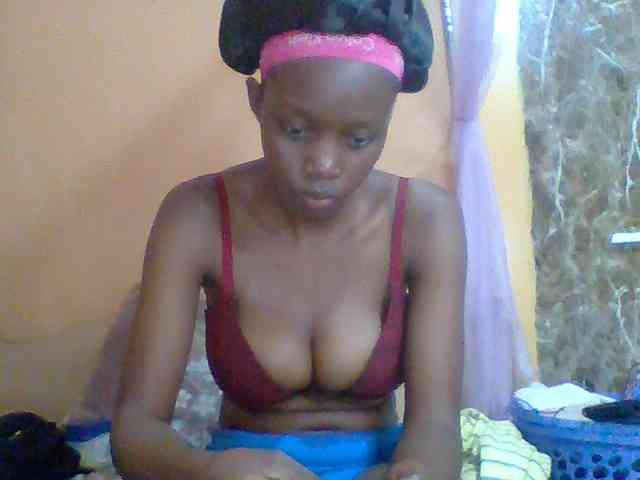 Sexyebonyxx webcam