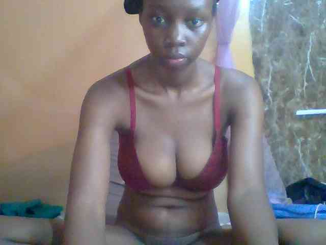 Sexyebonyxx webcam