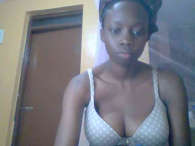 Sexyebonyxx webcam