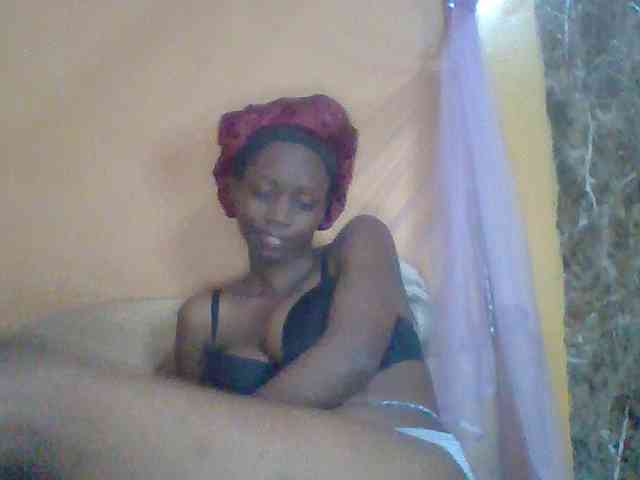 Modèle: Sexyebonyxx